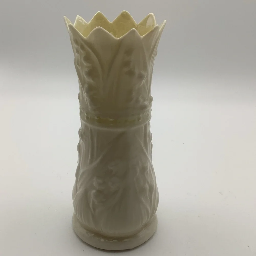 Vintage Belleek Ireland Yellow Ribbon Vase